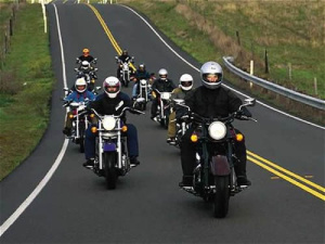 HD_group_riding_2